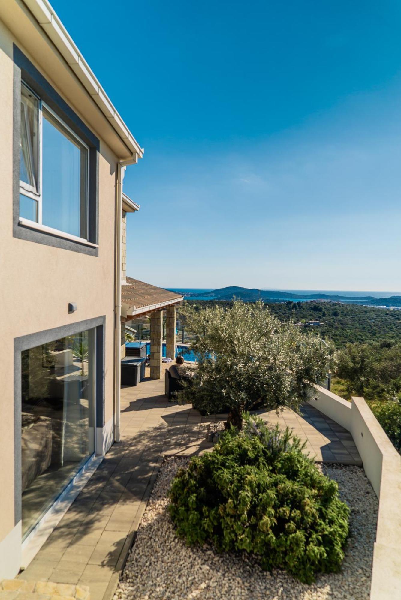 Alacinda Rogoznica (Sibenik-Knin)
